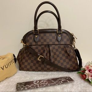 ❌ SOLD ❌ 💯 Louis Vuitton Damier Ebene Trevi PM